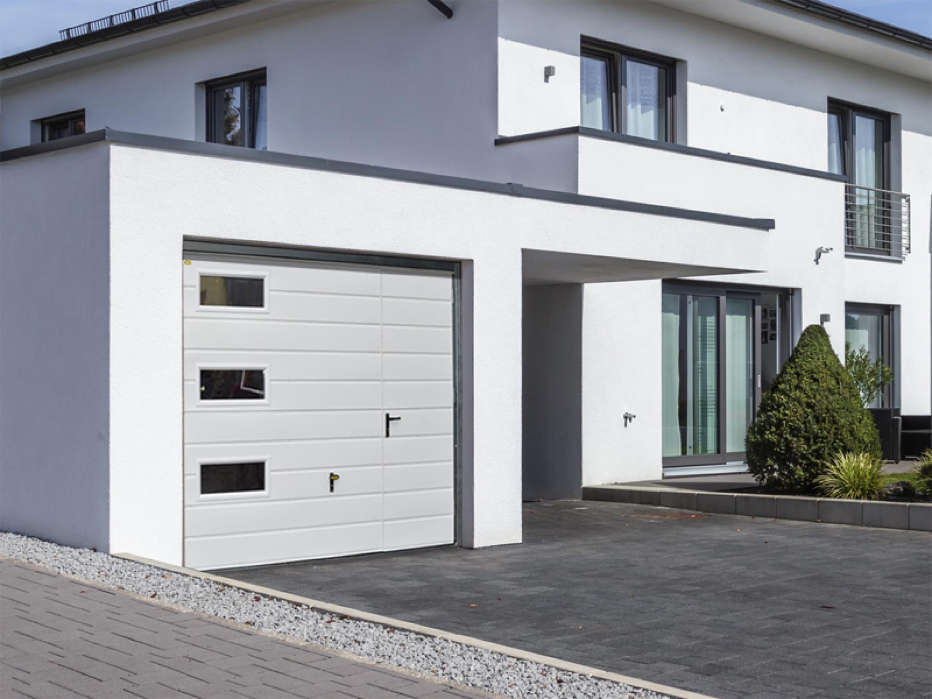 Bramy garażowe a estetyka elewacji - jak dopasować kolor i styl?